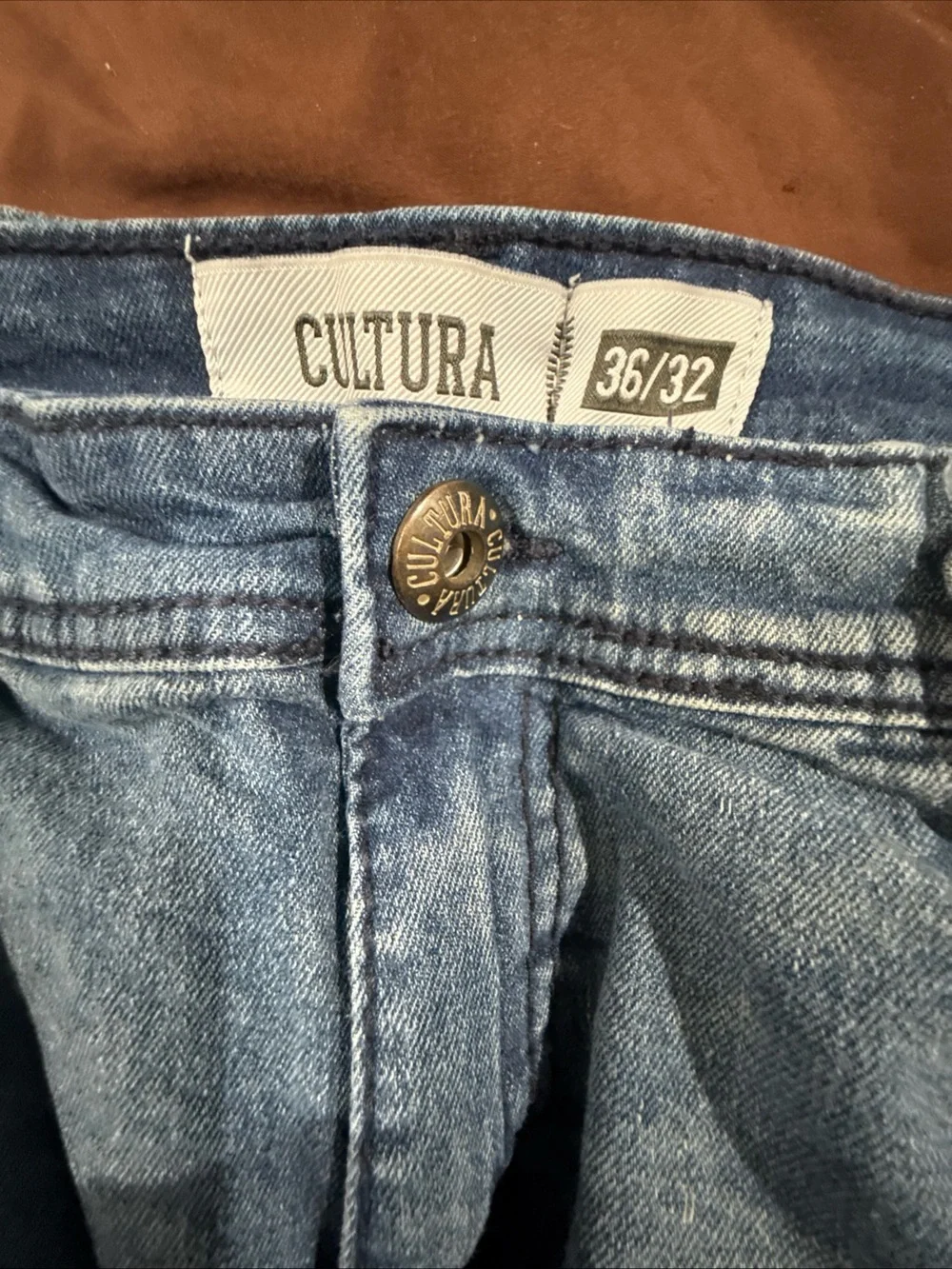 Men's Light Blue Washed Jeans - Classic Straight Fit